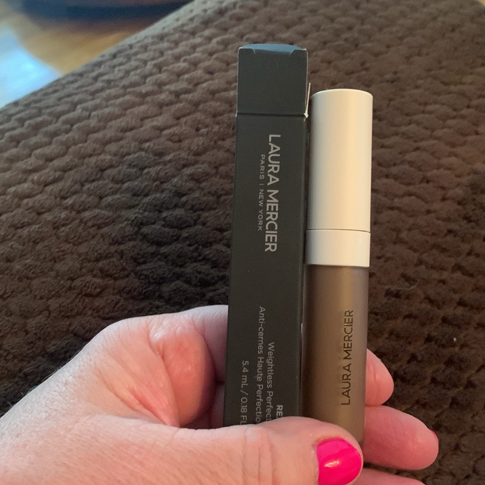 Brand new inbox Color 6N1
 
Real Flawless Weightless Perfecting Serum Concealer